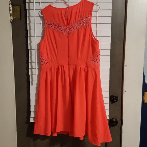 Cocktail Dress - Picture 2 of 4